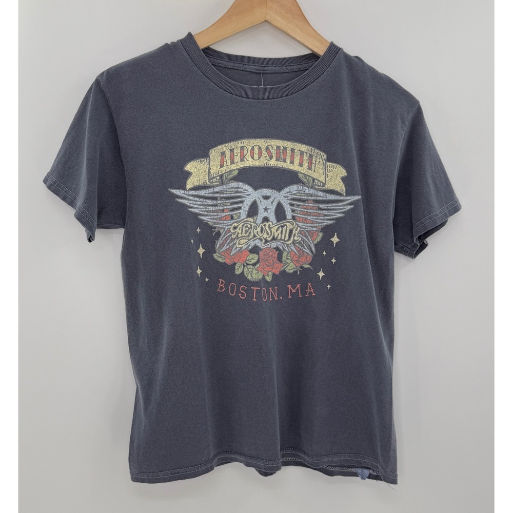 NWT Aerosmith Boston Women's MA T-Shirt Graphic Tee‎ Band Rock Music Sz M Boho